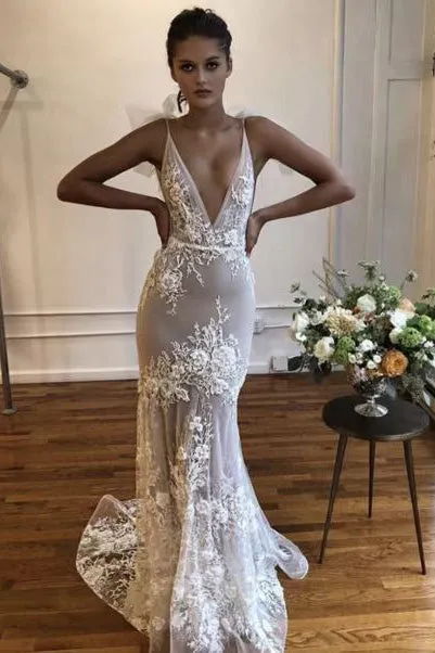 Mermaid Deep V Neck Sleeveless Lace Applique Wedding Dress Bridal Gown UQW0082