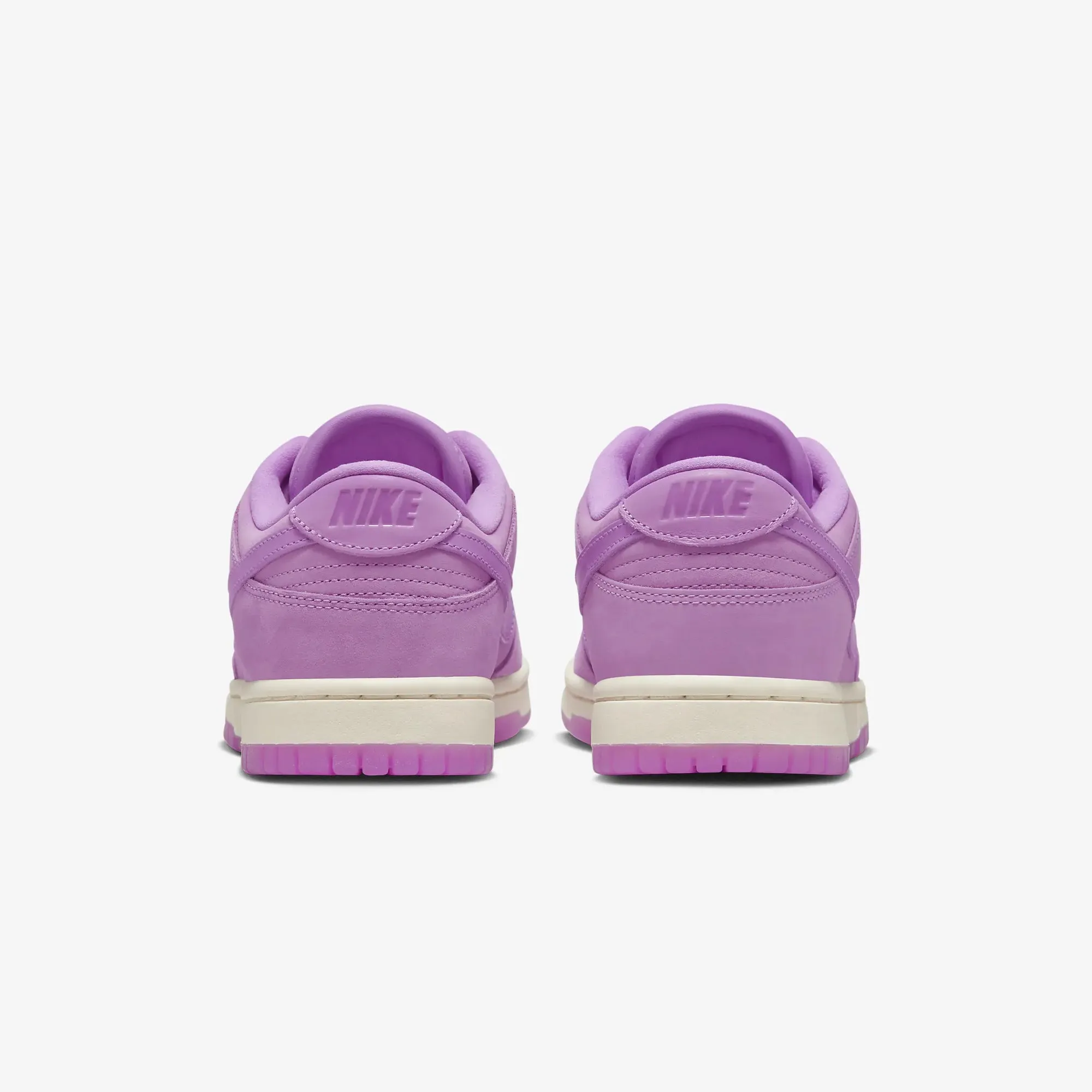 Nike | WMN'S DUNK LOW PREMIUM MF  { RUSH FUCHSIA/RUSH FUCHSIA-RUSH FUCHSIA