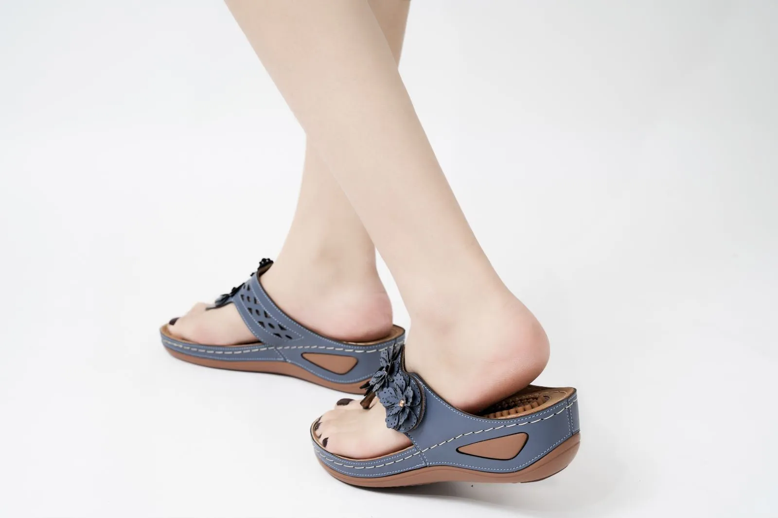 【No.13】Womens Sandals Flip Flops for Women with Arch Support Comfortable for Walk Wedge Sandal Flower Platform Shoes Causal Flip Flop