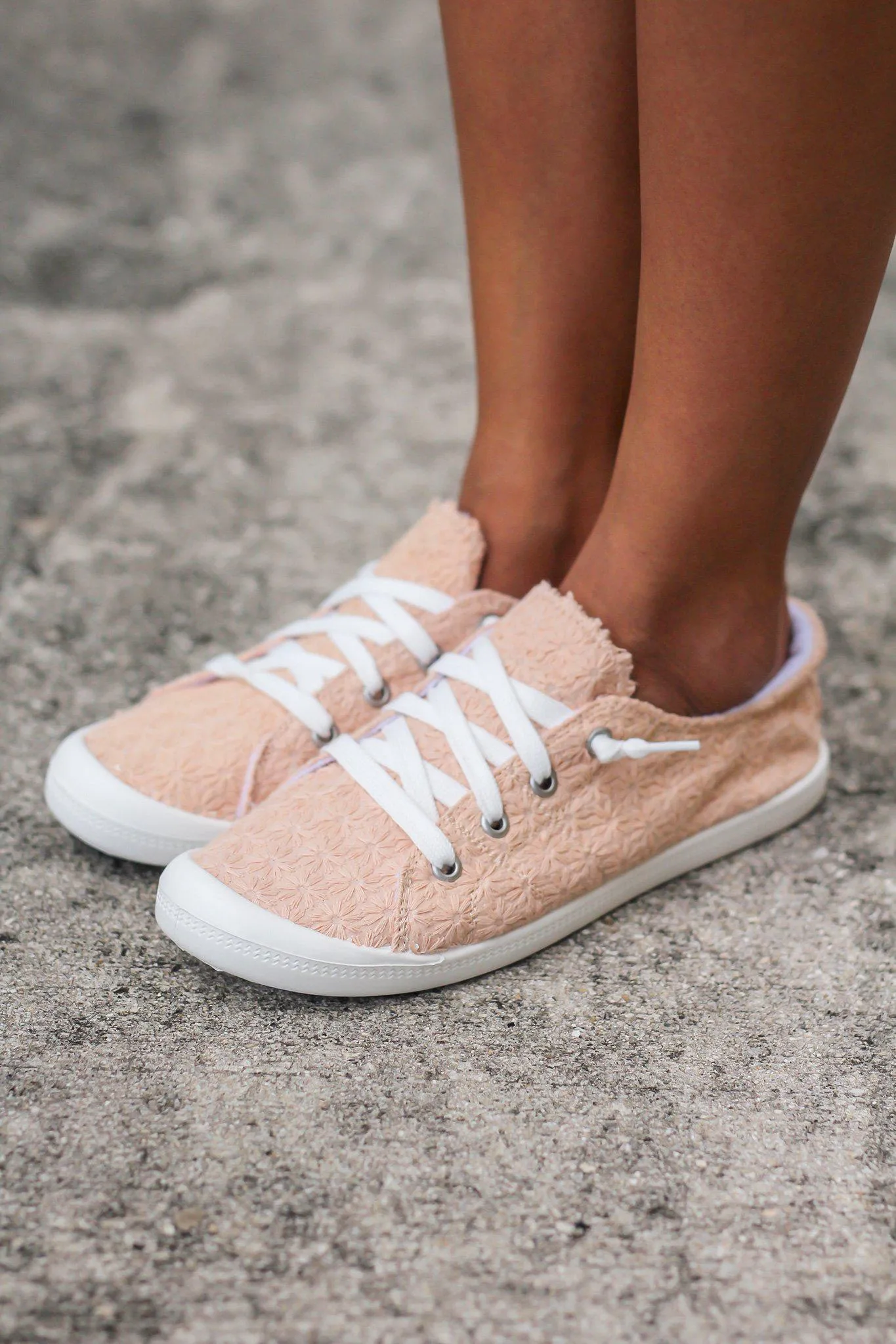 Rayfield Blush Sneakers