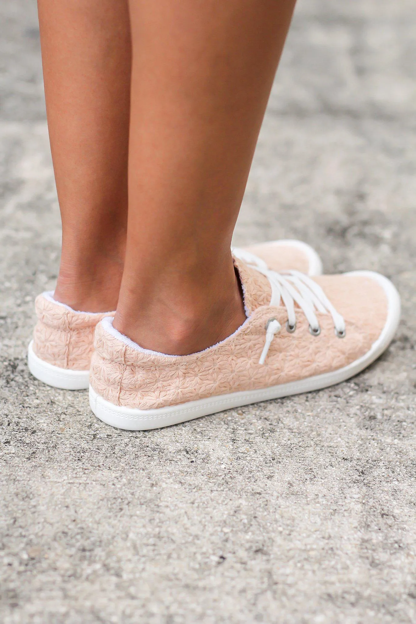 Rayfield Blush Sneakers