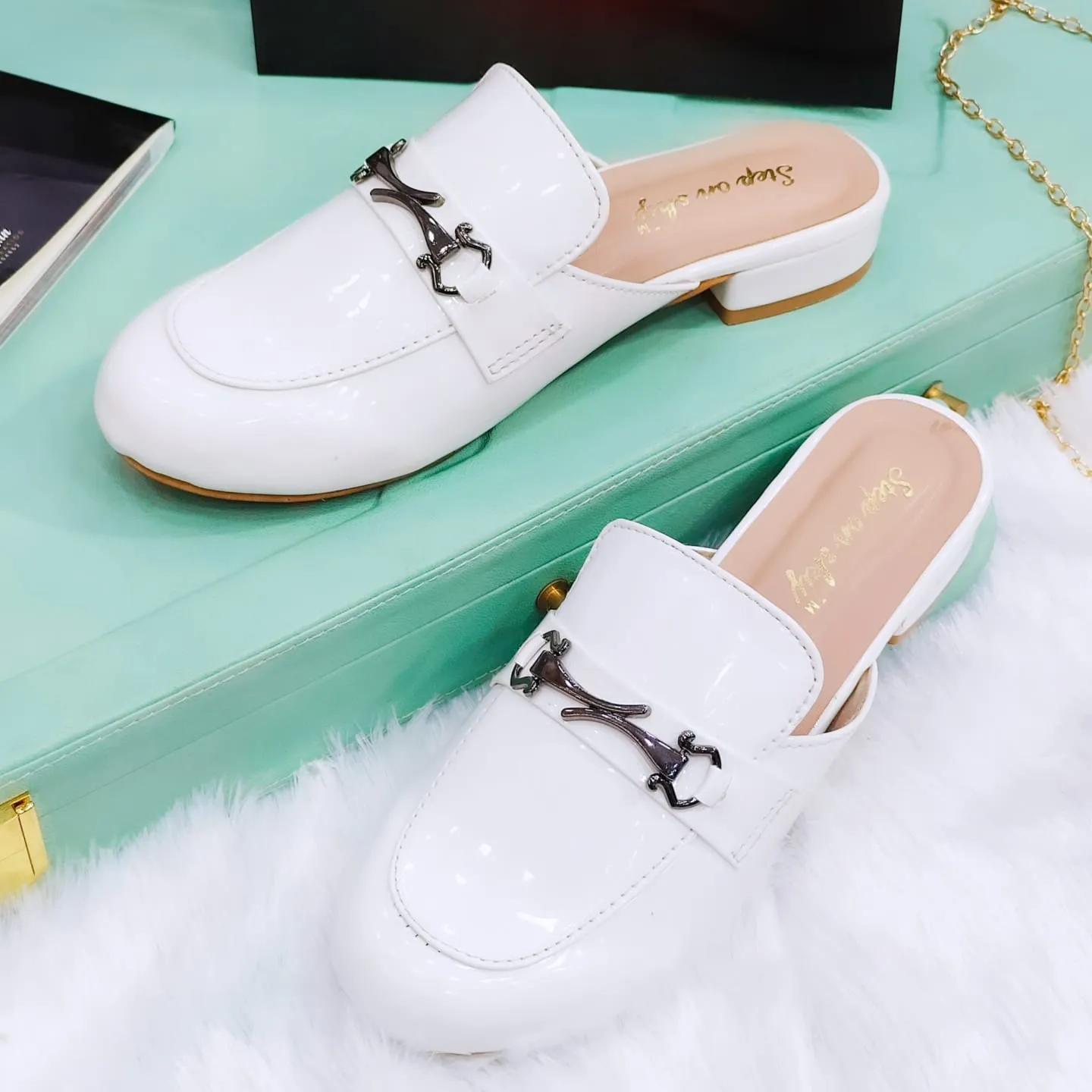 WOMEN'S SPRING AND SUMMER NEW LEATHER FLAT BOTTOME WHITE